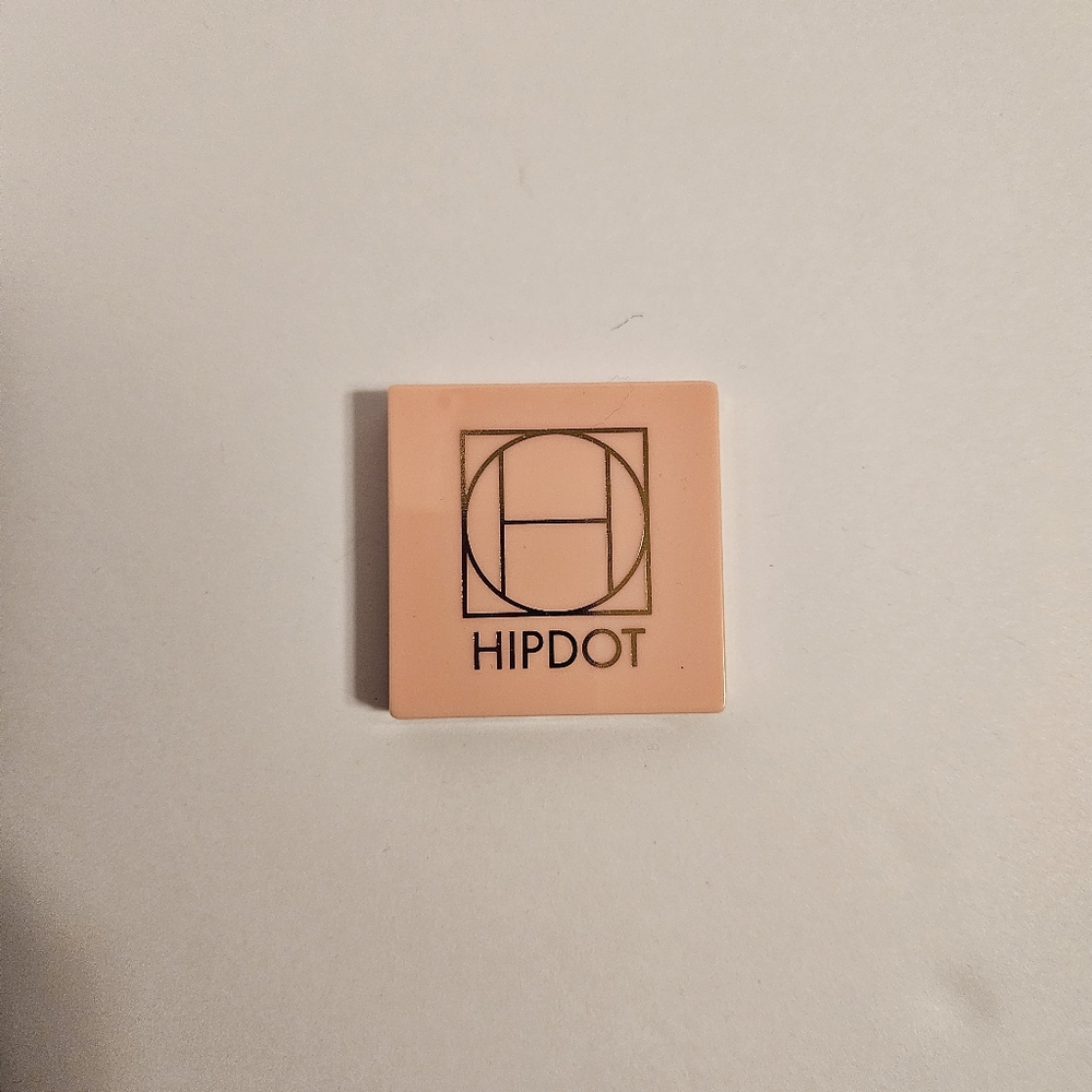 Hipdot Blush in Red Moon - Picture 2 of 3